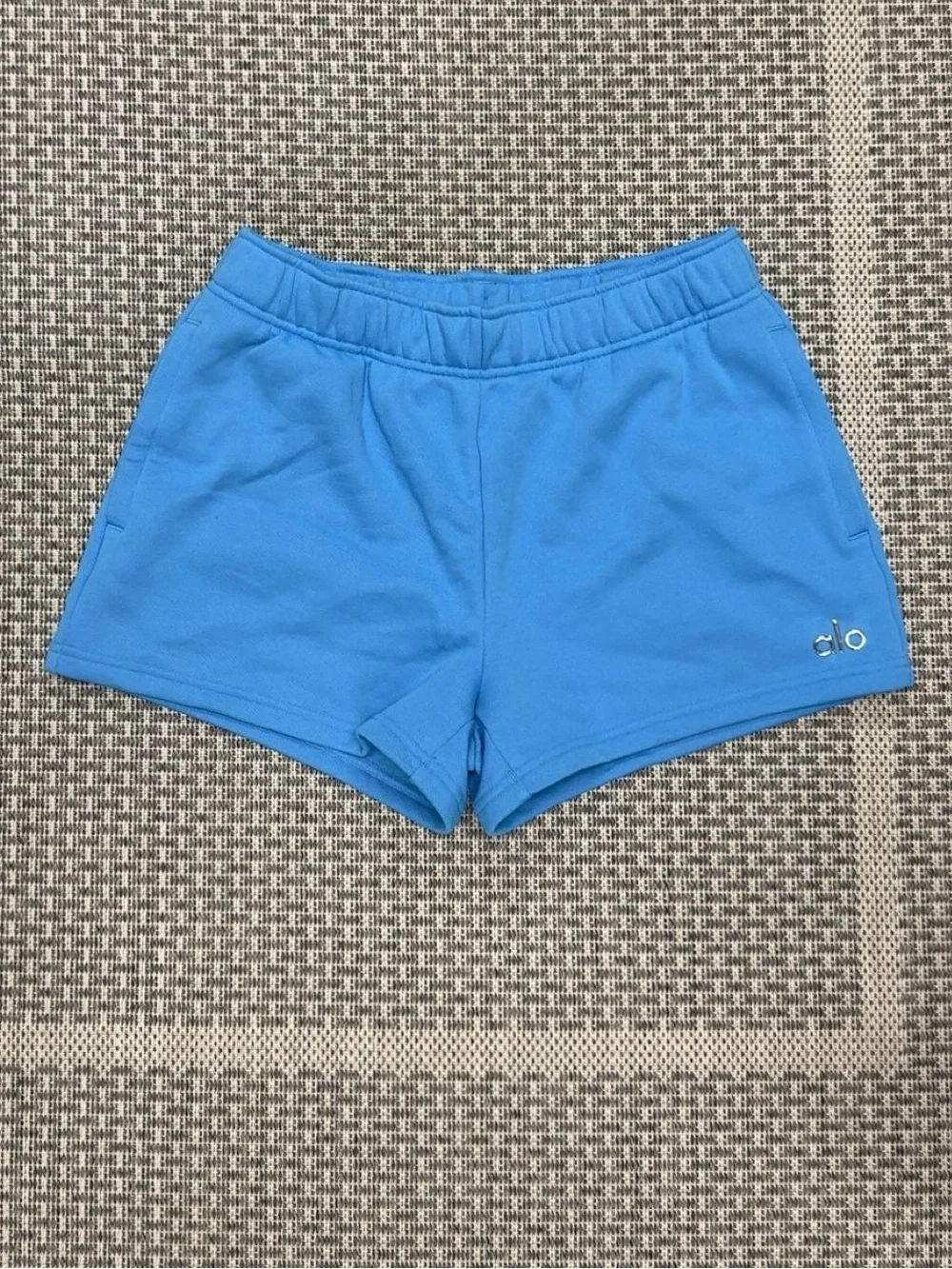 Alo Yoga Accolade Short in Azure Blue